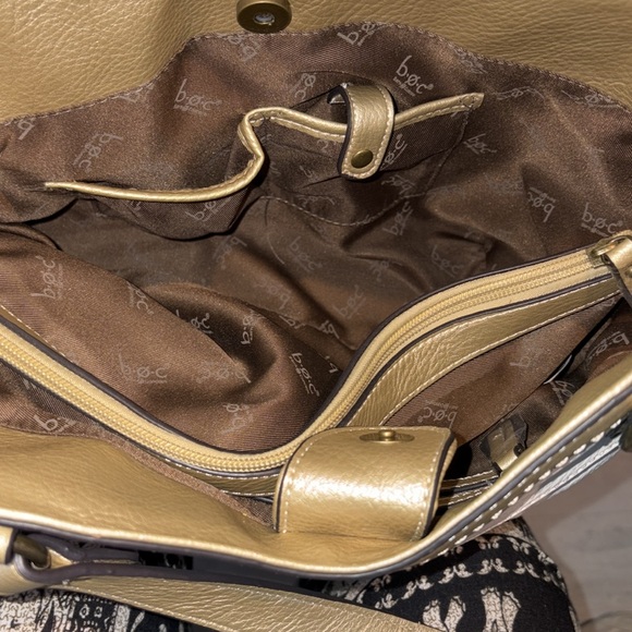 Boc Born shoulder bag white/gold trim & whip stitching 3 compartment NWT - Picture 16 of 17